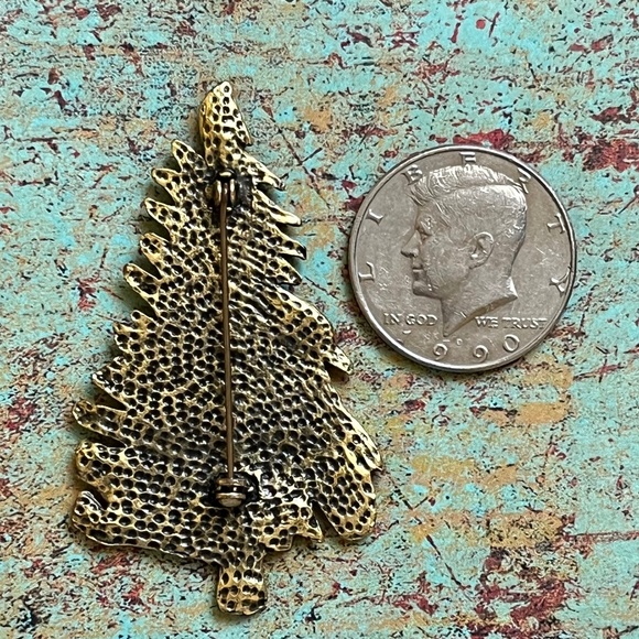 Mid-Century Style Snow on Tree Brooch - Picture 2 of 4